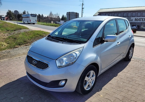 Kia Venga cena 17900 przebieg: 199000, rok produkcji 2010 z Hrubieszów małe 121